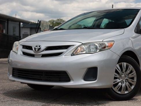 Used 2011 Toyota Corolla LE FWD image 28