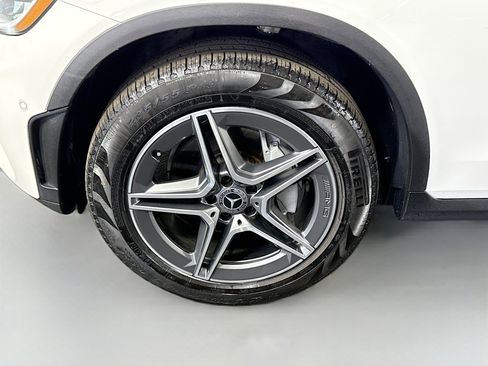 Used 2021 Mercedes-Benz GLC 300 4MATIC w/ AMG Line image 38