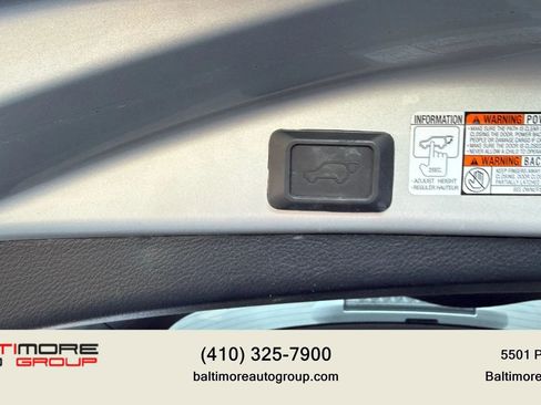 Used 2014 Toyota RAV4 Limited AWD/4WD image 36