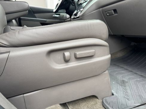 Used 2014 Honda Odyssey Touring Elite image 48