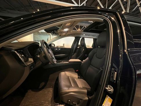 Used 2024 Volvo XC60 B5 Core w/ Protection Package Premier AWD/4WD image 14