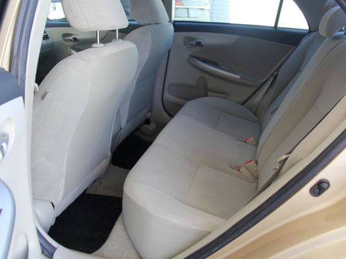 Used 2012 Toyota Corolla LE FWD image 20