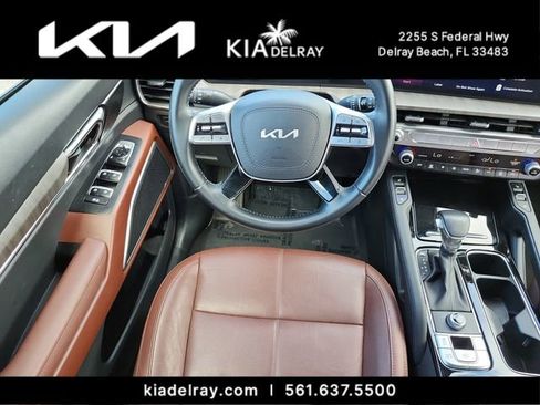 Used 2024 Kia Telluride EX w/ EX Captain's Chair Package FWD image 12