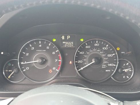 Used 2011 Subaru Outback 2.5i Premium AWD/4WD image 8