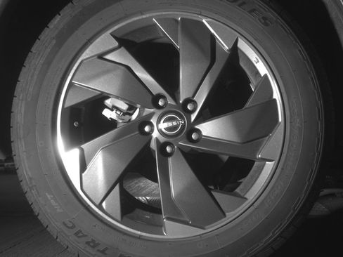 Used 2025 Nissan Rogue SV image 15