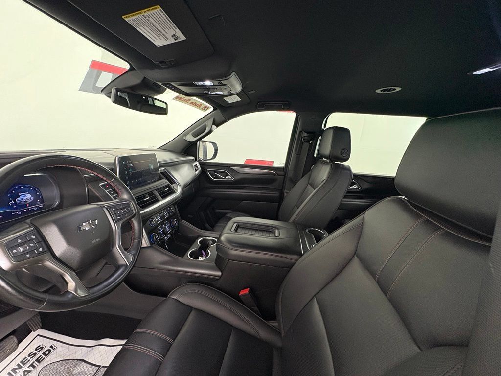 Used 2023 Chevrolet Suburban RST w/ Luxury Package RWD image 11