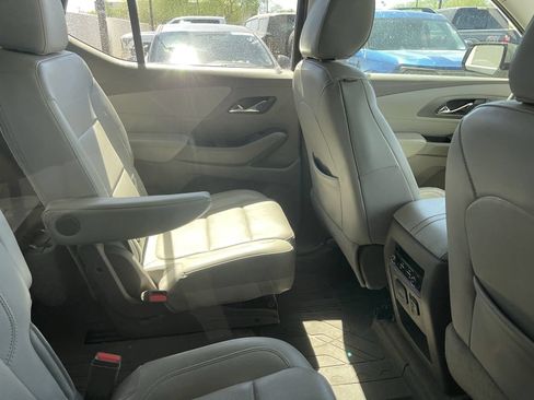 Used 2019 Chevrolet Traverse Premier w/ Driver Confidence II Package FWD image 8