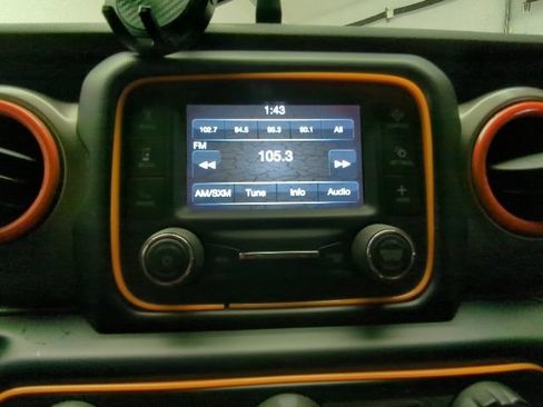 Used 2019 Jeep Wrangler Unlimited Sport AWD/4WD image 25