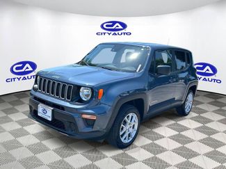 Used 2023 Jeep Renegade Latitude AWD/4WD video 1