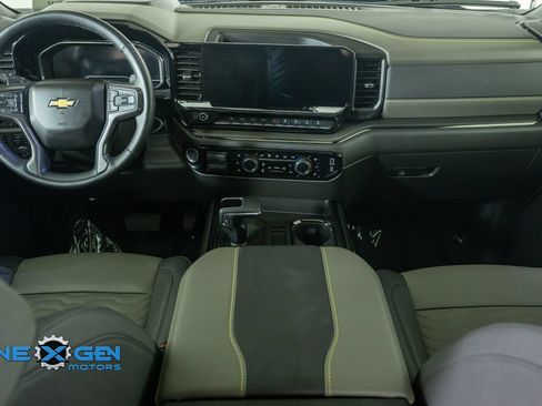 Used 2025 Chevrolet Silverado 1500 ZR2 w/ Technology Package AWD/4WD image 32