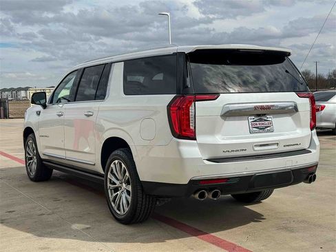 Used 2021 GMC Yukon XL Denali w/ Denali Premium Package image 5