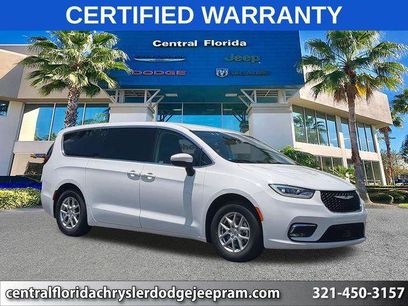 Certified 2023 Chrysler Pacifica Touring-L