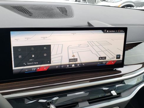 Used 2025 BMW X5 xDrive50e w/ M Sport Package image 23