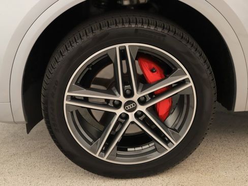 Certified 2024 Audi Q5 e Premium Plus AWD/4WD image 37
