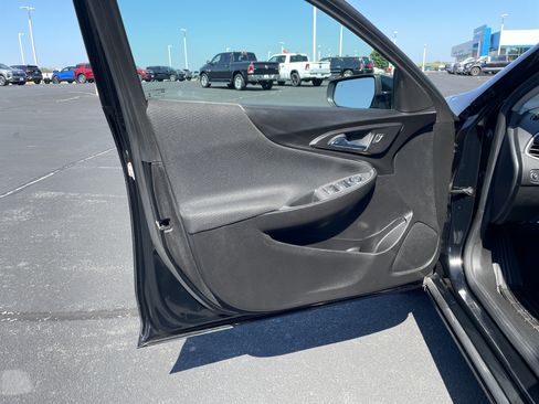 Used 2024 Chevrolet Malibu RS FWD image 18