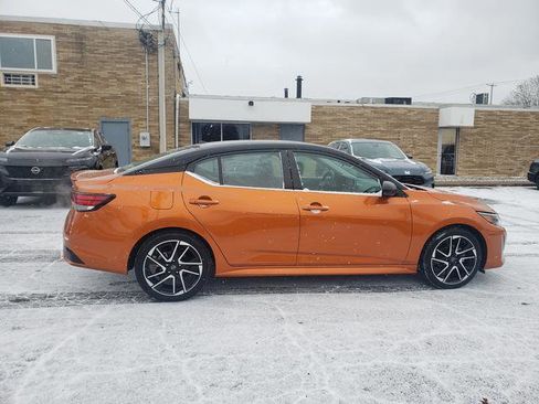 Certified 2024 Nissan Sentra SR w/ SR Premium Package image 7