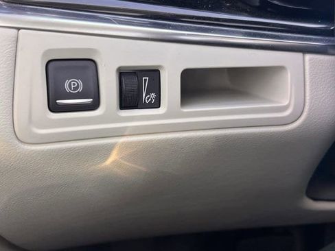 Certified 2022 Cadillac XT6 Premium Luxury image 23