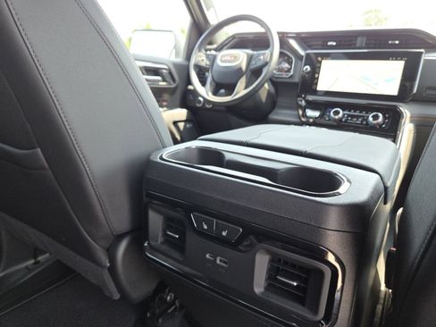 Used 2025 GMC Sierra 1500 AT4 AWD/4WD image 27