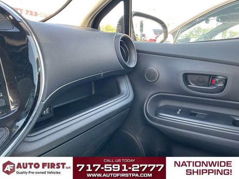 Used 2018 Toyota Prius C One FWD image 21