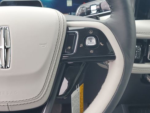 New 2026 Lincoln Aviator Reserve image 17