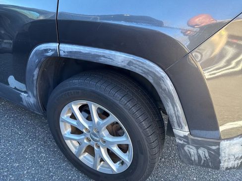 Used 2014 Jeep Cherokee Latitude w/ Cold Weather Group image 9