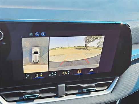 New 2027 Chevrolet Equinox LT w/ Safety and Technology Package FWD image 13