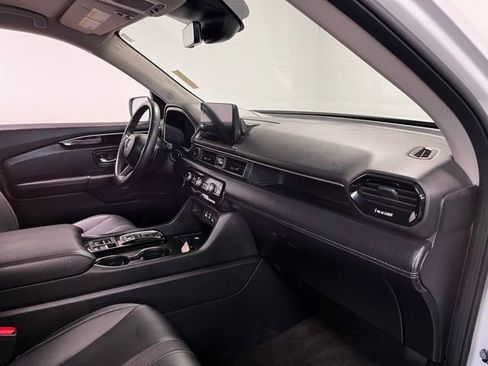 Used 2023 Honda Pilot EX-L image 11