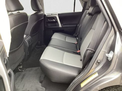 Used 2018 Toyota 4Runner SR5 Premium AWD/4WD image 13