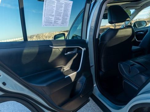Used 2023 Toyota RAV4 XLE Premium image 22