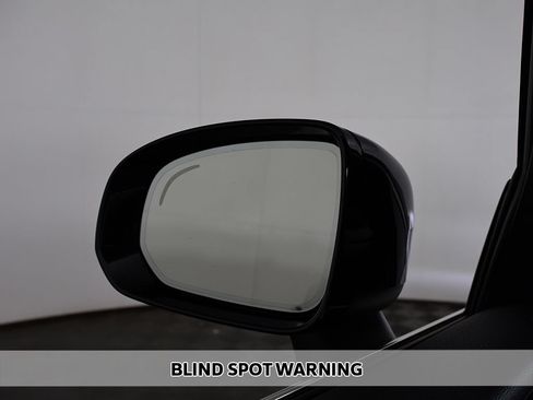 Used 2022 Volvo XC60 B5 Momentum AWD/4WD image 5