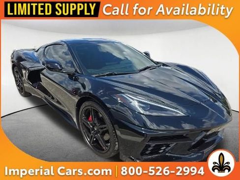 Used 2020 Chevrolet Corvette Stingray Coupe w/ 1LT RWD image 1