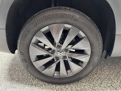 Used 2024 Volkswagen Taos S FWD image 19