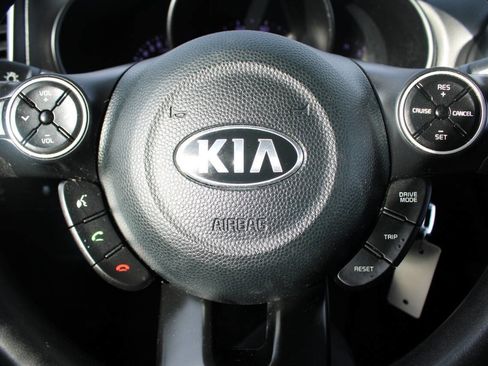 Used 2019 Kia Soul image 14