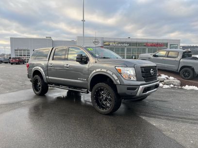 Used 2021 Nissan Titan SV w/ SV Convenience Package