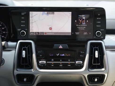 Used 2023 Kia Sorento S FWD image 8