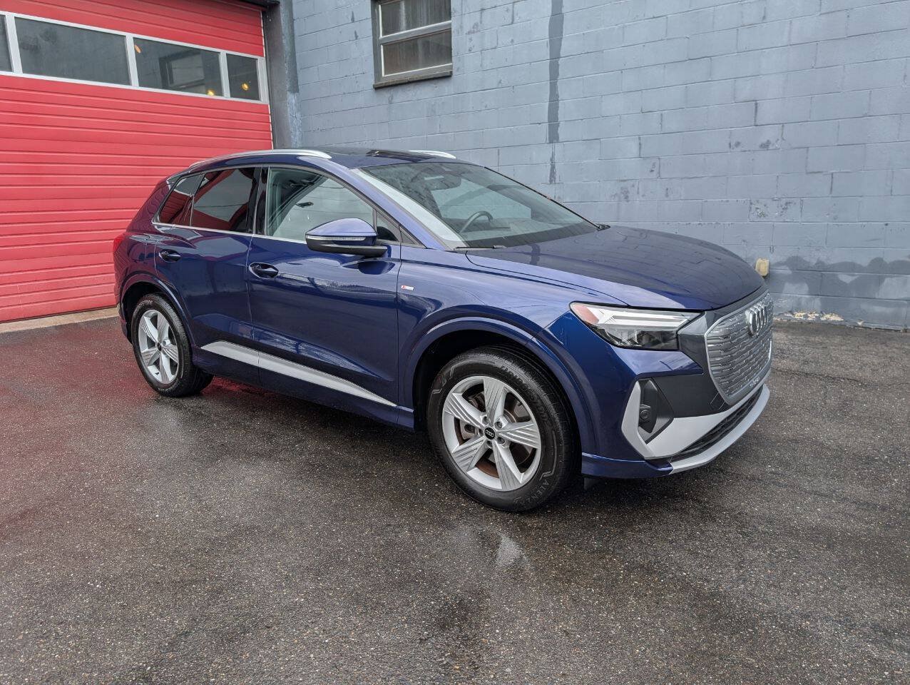Used 2023 Audi Q4 e-tron Premium w/ Convenience Package AWD/4WD image 1