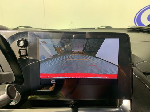 Used 2022 Chevrolet Corvette Stingray Coupe w/ Z51 Performance Package image 27