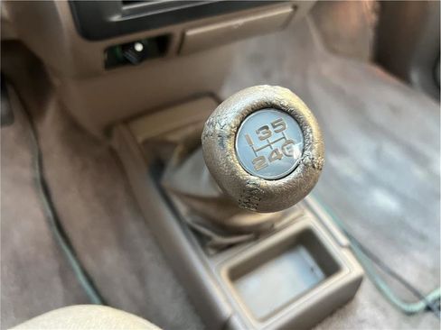 Used 1993 Toyota T100 SR5 image 16