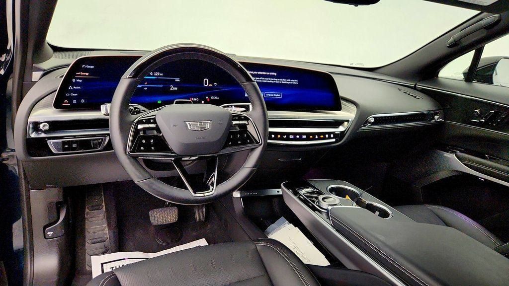 Used 2025 Cadillac Lyriq Luxury w/ LPO, Floor Liner Package AWD/4WD image 12