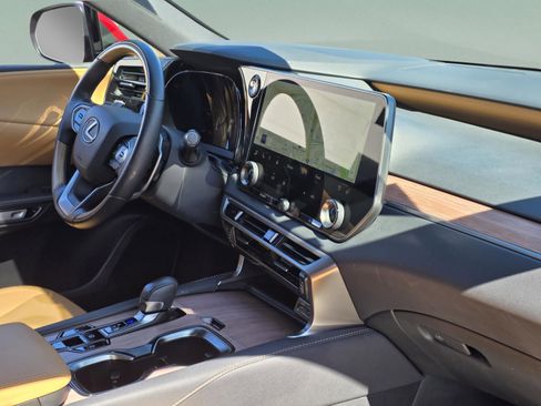 Certified 2025 Lexus RX 350 Premium w/ Accessory Package (Z1) image 31