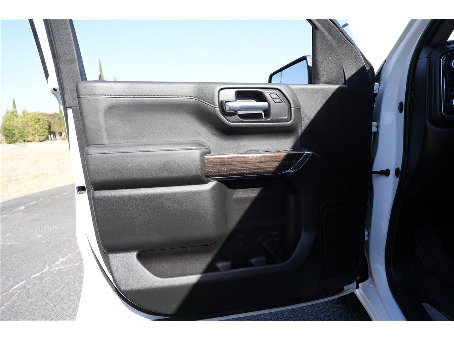 Used 2020 Chevrolet Silverado 1500 LT RWD image 16