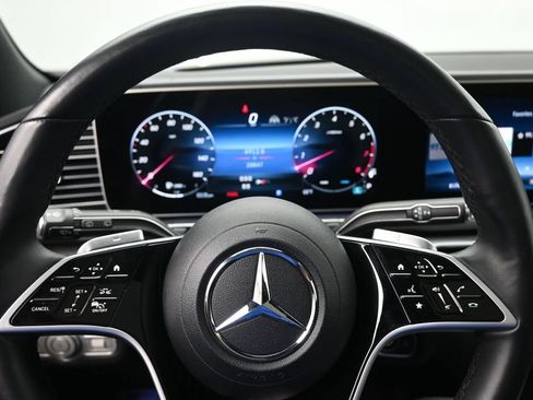 Used 2024 Mercedes-Benz GLS 450 4MATIC image 14