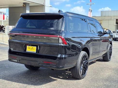New 2025 Lincoln Navigator L Reserve w/ Jet Appearance Package AWD/4WD image 3
