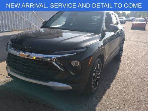 Certified 2026 Chevrolet TrailBlazer LT w/ Convenience Package FWD image 1