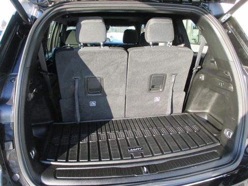 Used 2025 Jeep Grand Cherokee L Laredo w/ Luxury Tech Group I image 10