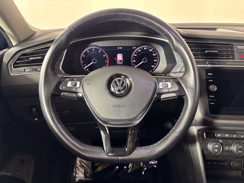 Used 2019 Volkswagen Tiguan SEL AWD/4WD image 18