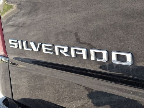 Used 2019 Chevrolet Silverado 1500 LT w/ Z71 Off-Road Package AWD/4WD image 28