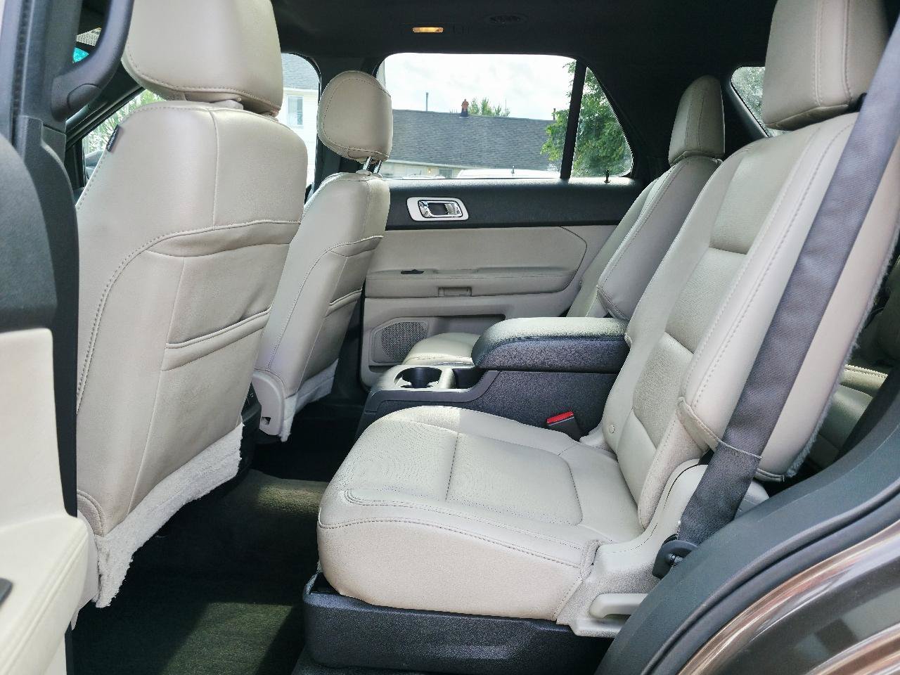 Used 2015 Ford Explorer Limited w/ Equipment Group 302A AWD/4WD image 16