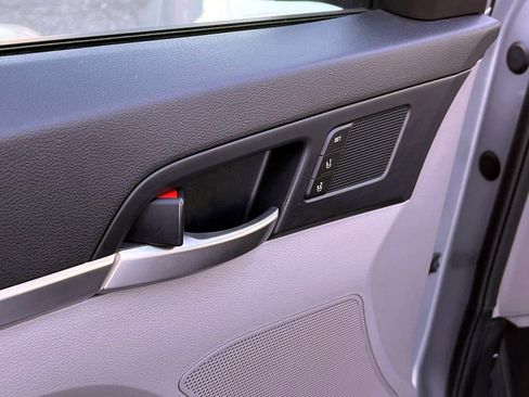 Used 2020 Hyundai Elantra Limited w/ Ultimate Package 03 image 19