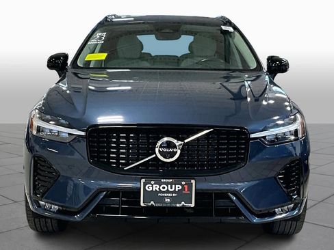 Used 2023 Volvo XC60 B5 Plus w/ Climate Package image 4